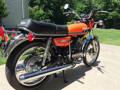 This 16 yamaha bike can support up to 100 lbs in weight capacity. Restored Yamaha RD350 - 1976 Photographs at Classic Bikes ...