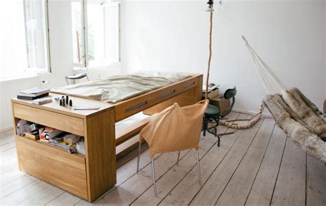 Die tischplatte ist groß genug und bietet sogar extra staufläche für ihre. Workbed Desk - Schreibtisch und Bett vereint in Einem ...