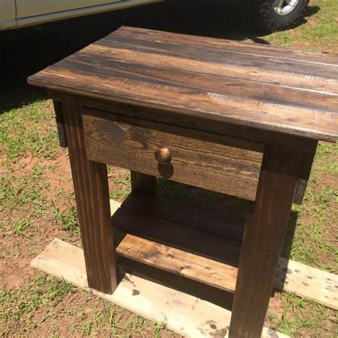 Diy Pallet Nightstand And Side Table Easy Pallet Ideas