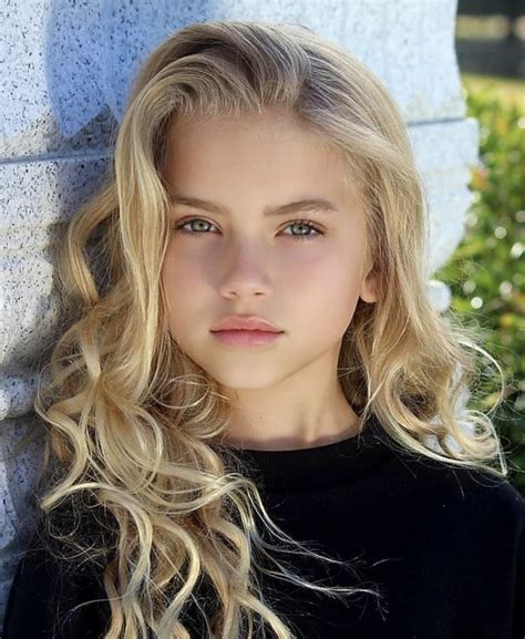Pin By Brittany Vibbert On Models Beautiful Blonde Girl Blonde Girl