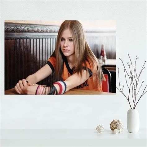 Custom Avril Lavigne Canvas Painting Poster Cloth Silk Fabric Wall Art