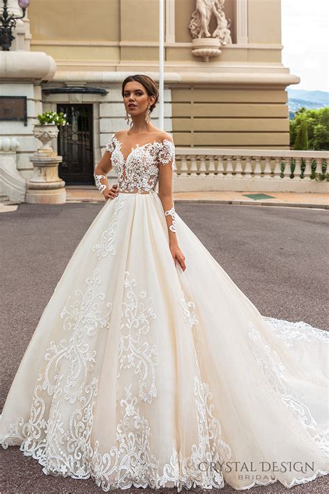 The best way to reach out to her about designing your wedding dress is to reach out via email at. 30+ Stunning and Awe-Inspiring Crystal Design Wedding ...