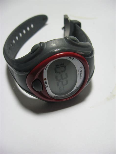 Oregon Scientific Se128 Heart Rate Monitor Watch With Calorie Tracker