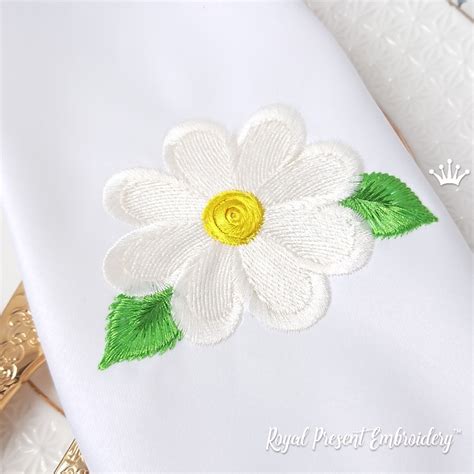 Free Machine Embroidery Design Daisy Royal Present Embroidery