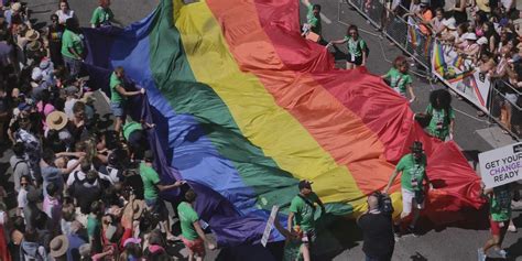 Ecuadors Top Court Approves Same Sex Marriage
