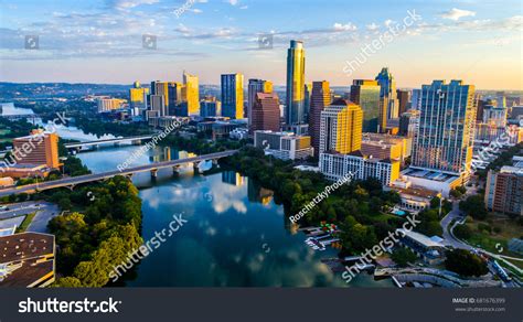 Austin Texas Usa Sunrise Skyline Cityscape Stock Photo 681676399