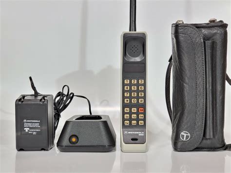 Motorola Dynatac 8000x Uk First Brick Cell Phone Vintage Retro Rare