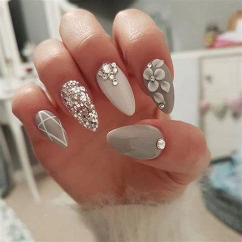 40 Examples Of Grey Silver Nails For A Cool Manicure Trendy Nail