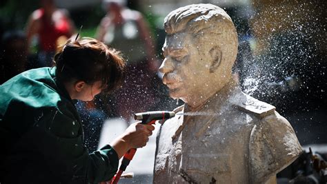 Josef Stalin Statues Go Up In Russia As Us Civil War Statues Fall