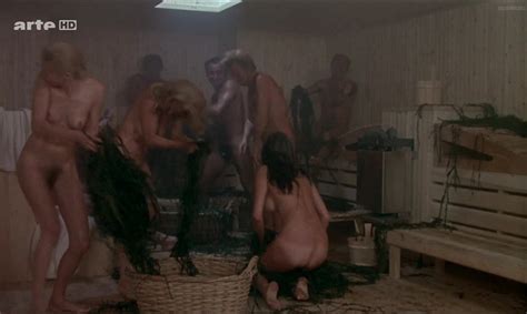 Naked Jeanne Colletin In Traitement De Choc