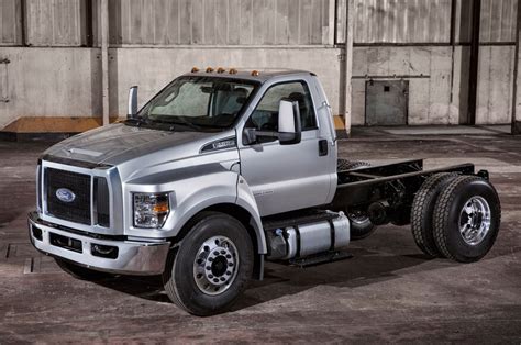 2016 Ford F 650f 750 Super Duty First Look
