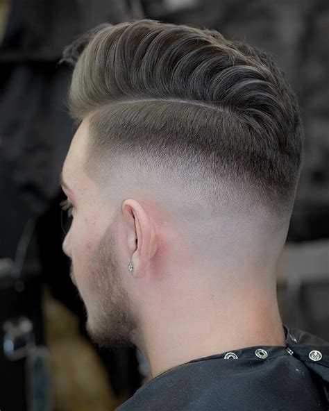Sep 24, 2016 · once the standard haircut for cadets enlisting in the military, the mid fade is a cut that starts at the point above the ears and takes hair completely skintight, meaning the sides and the back are shaved very close to the skin, leaving a clean, crisp outline. 45 Latest Men's Fade Haircuts - Men's Hairstyle Swag