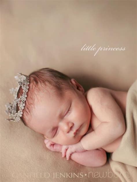 Love These Little Newborn Crowns Baby Photography Expecting Baby