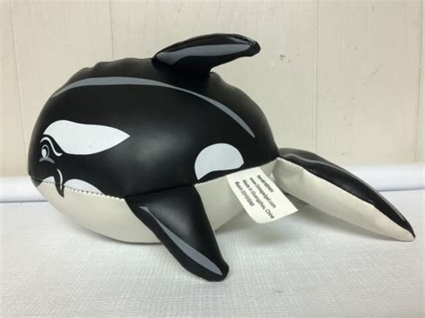 Sea World Killer Whale Shamu Souvenir Plush Stuffed Bean Bag Orca Black