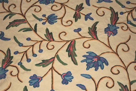 Cotton Crewel Embroidered Bedspread Jacobean Beige Multicolor Tml120