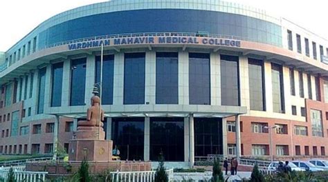 Top 5 Pharmacy Colleges In Delhi Best B Pharma Colleges In Delhi