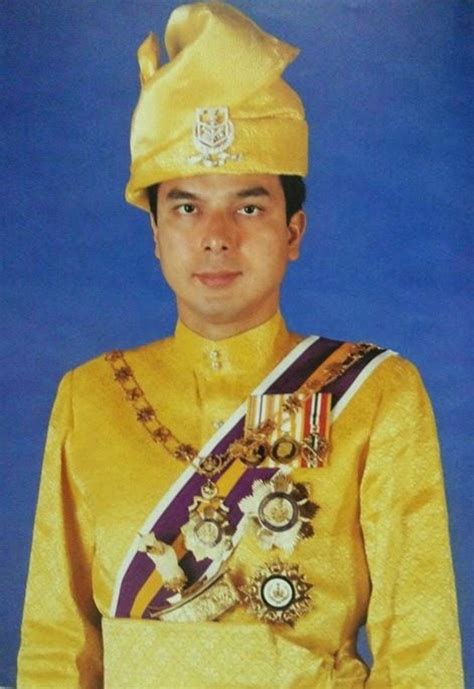 As we move forward, i believe that it is important for malaysia to continue to be a home for all. Gambar Zaman Muda Sultan Nazrin, Sultan Perak Ke 35 ...