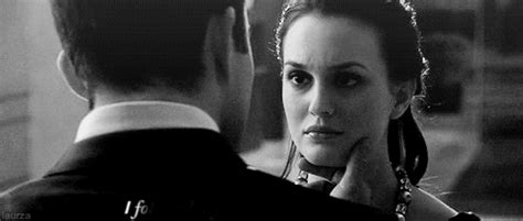 How to make her want you more. How to text a girl you like and make her want you in no ...