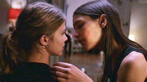 𝒕𝒉𝒆𝒍𝒎𝒂 And 𝒂𝒏𝒋𝒂 Movie Kisses Cute Couples Lesbians Kissing