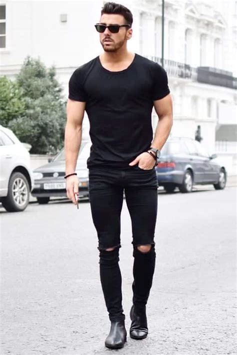 34 Black Jeans Outfits For Men And Styling Tips