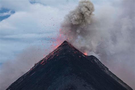 How Are Volcanoes And Earthquakes Interrelated The Australian Museum