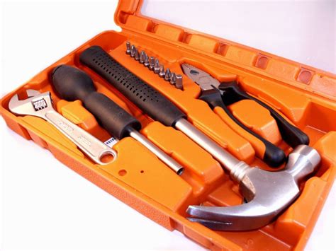 5 Items Every Driver Should Have In A Car Tool Kit Porsche Stevens