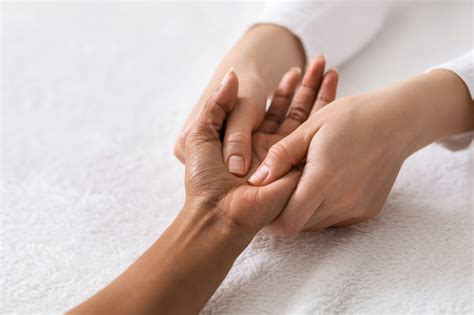 Acupuncture Hand Massage For Black Woman At Spa Mag For Seniors