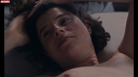 Naked Jessie Buckley In The Lost Daughter Ii