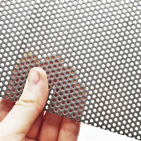 2mm Round Hole Perforated Stainless Steel Mesh Sheet 35mm Pitch