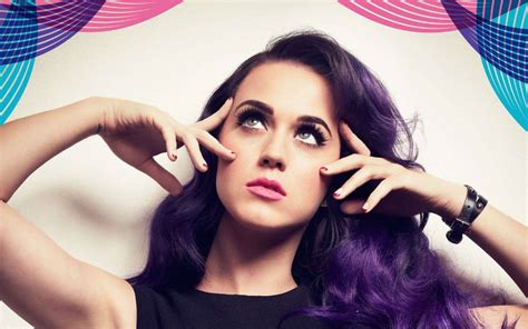 Download Katy Perry Smizing Portrait Wallpaper