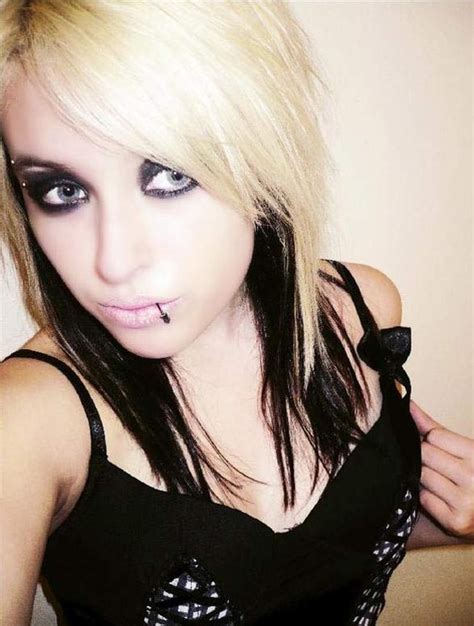 Sexy Emo Girls 30 Gallery Ebaums World Cloud Hot Girl