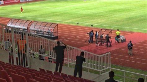 Munculnya isu alfath fathier dibidik persib bandung, tak lepas dari situasinya kini bersama madura united. UPDATE Skor Piala Menpora: Persija Unggul 1-0 atas Persib ...