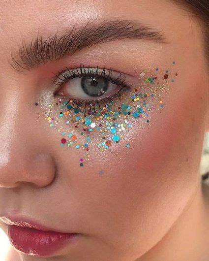 7 Formas De Usar Glitter En El Maquillaje Fama