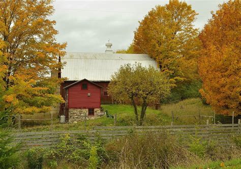 Autumn Scenes Old Barns Farm Life Beautiful Pictures Cabin Seasons