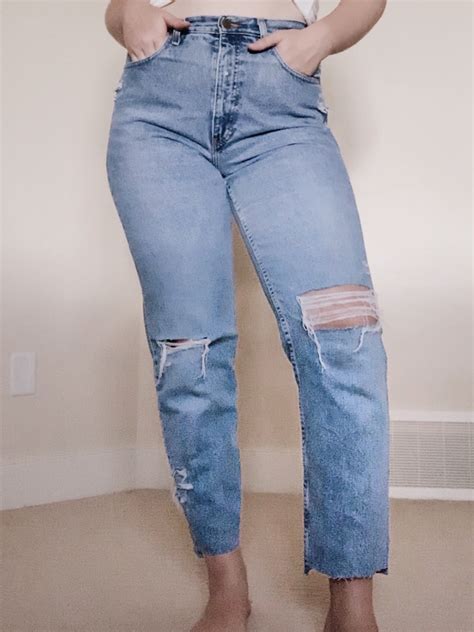 How To Diy Ripped Jeans
