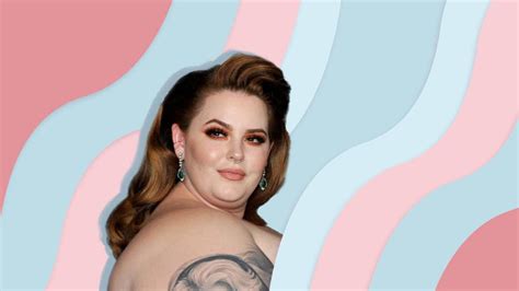Tess Holliday Shares Nearly Nude Photo To Prove Youre Allowed To Love