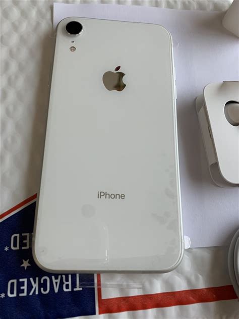 Apple Iphone Xr Unlocked White 64gb A1984 Lrvq86484 Swappa