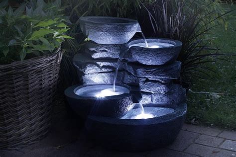 Brunnen wasserfall groß säule luftbefeuchter innen und außen. Zimmerbrunnen Cascades mit LED Beleuchtung Springbrunnen ...