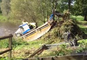 Whether you have a small garden pond or large farm pond this guide will help you find a way to dredging a pond by hand. To dredge or not to dredge? Woodland ponds | Woodlands.co.uk