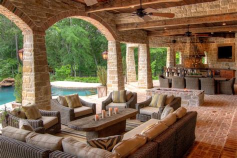 17 Marvelous Outdoor Living Space Design Ideas