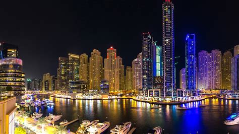 Stadtnachtansicht Dubai Fluss Wolkenkratzer Lichter 3840x2160 Uhd 4k Hintergrundbilder Hd Bild
