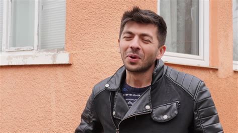 Cine vine cu o idee copiată este exclus din echipă. "Hai la vot! Așa a zis bunica." O campanie Declic