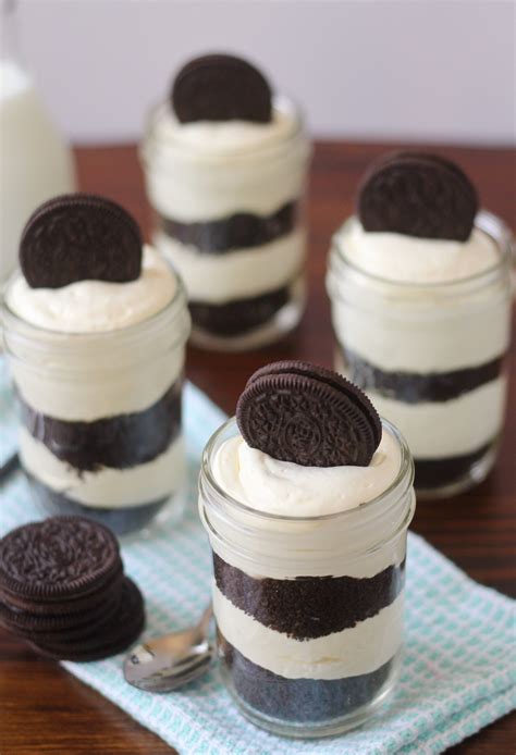 Cool And Creamy Oreo Parfaits Confessions Of A Cookbook Queen Easy