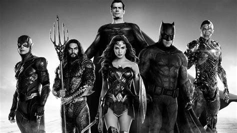 The black suit is in the zack snyder cut. Justice League Snyder Cut: All the Known Differences From ...