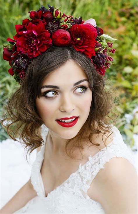 Make Your Wedding Memorable With Red Flower Crown Darling Headbands