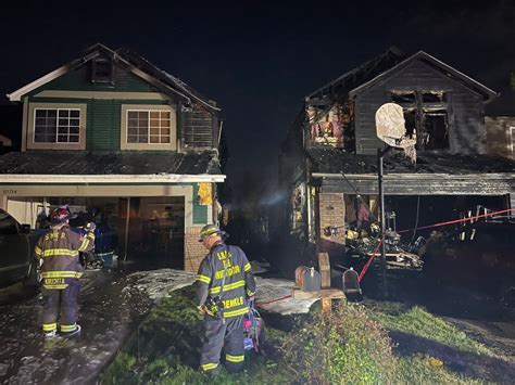 Two Homes Destroyed Firefighter Burned In 2 Alarm Firework Fire