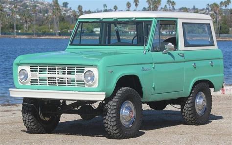 1967 Ford Bronco 1 Barn Finds