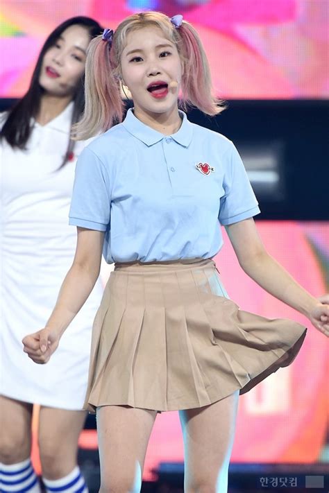 지난 26일부터 전국 경찰·소방 등 사회필수인력을 대상으로 신종 코로나바이러스 감염증(코로나19) 백신 접종이 시작된 후 아스트라제네카(az) 백신의 부작용 등을 우려한 일선 경찰관들의 불안이 커지고. 포토 모모랜드 주이, '볼수록 사랑스러워~' | 연예 | 드라마 ...