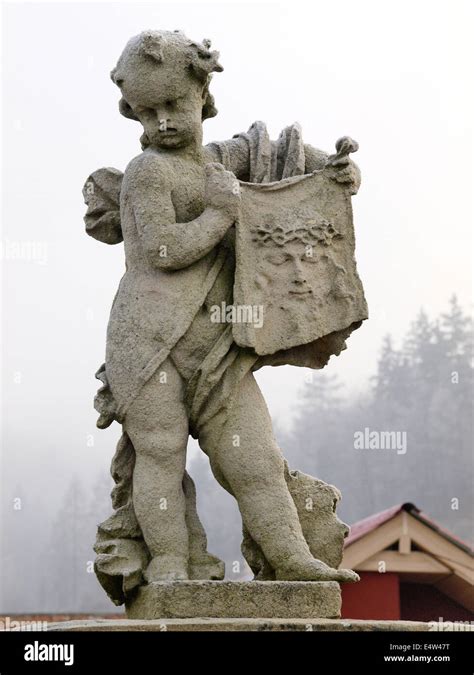Barocke Skulpturen Hi Res Stock Photography And Images Alamy