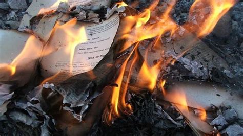 Islamic State Burns Thousands Of Rare Books At Mosul Library Ya Libnan